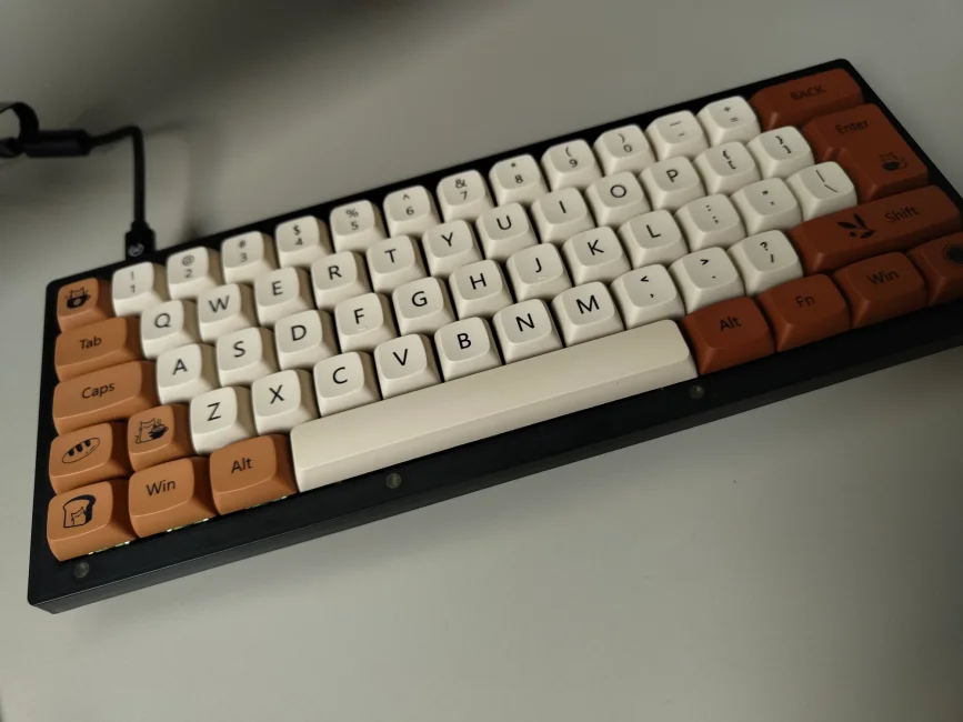 Wuque Studio Zoom65 No Tail Light Edition - Black - us.MaxGaming.com
