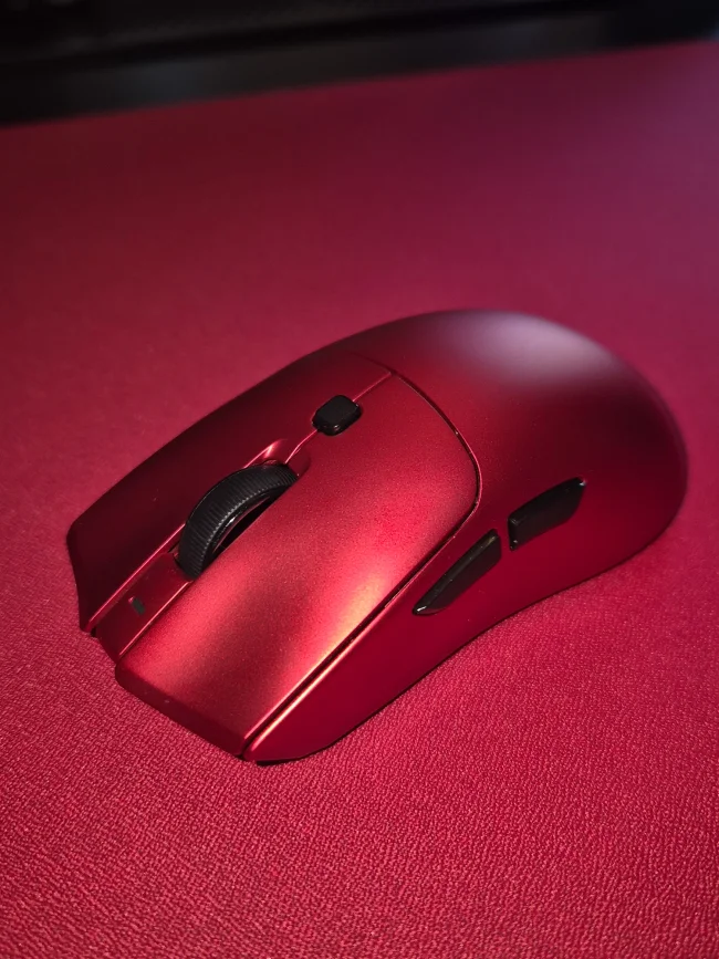 Waizowl OGM Cloud XS 8K Wireless Gaming Mouse - Red - us.MaxGaming.com
