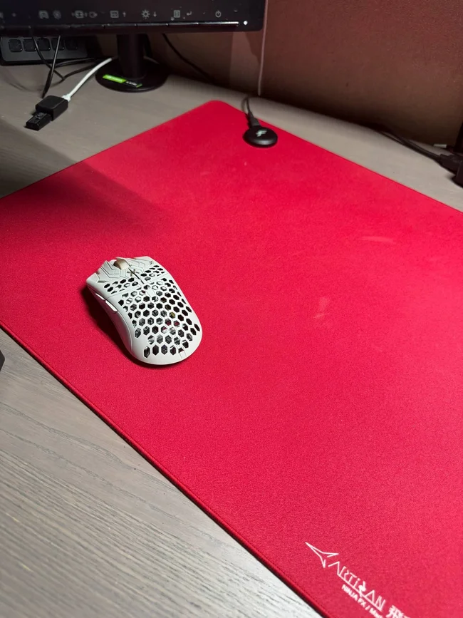 Artisan Mousepad FX Hien - Mid - XL - Wine Red - us.MaxGaming.com