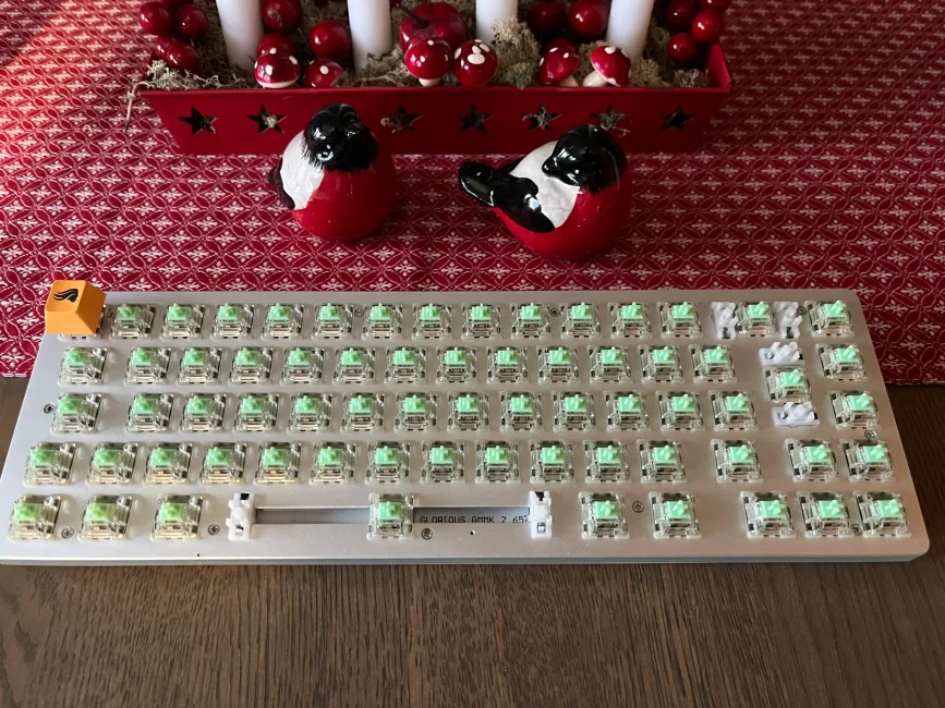 Wuque Studio ZoomPad TIGA - Milky Green - us.MaxGaming.com