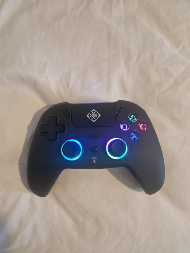 Razer Kitsune Arcade Controller PS5 & PC - SF6 Cammy Edition