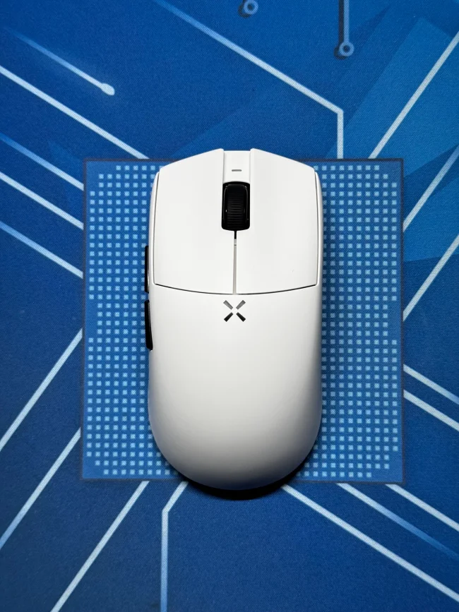 HITSCAN Hyperlight 8K Gaming Mouse - White - MaxGaming.com