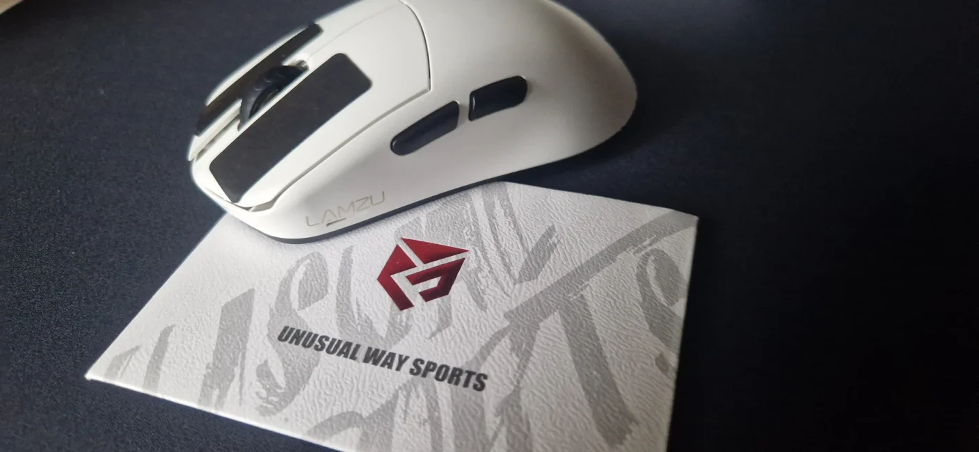 Pulsar Xlite CrazyLight Wireless Gaming Mouse - Uyuni White - us
