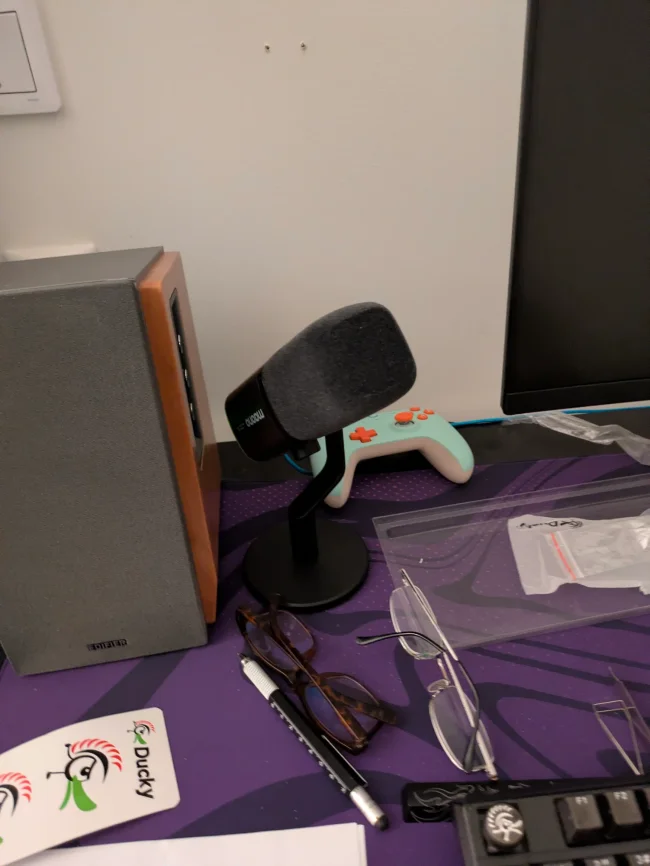 HyperX DuoCast RGB USB Microphone - us.MaxGaming.com